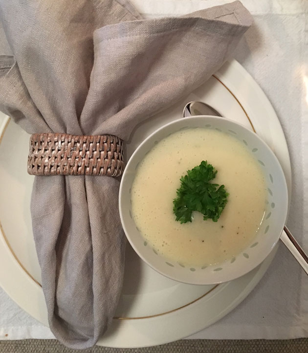 samettisen pehmeä maa-artisokkakeitto