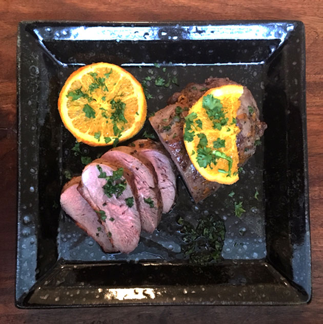 Ankanrinta maustuu appelsiinilla ja&nbsp;rosmariinilla