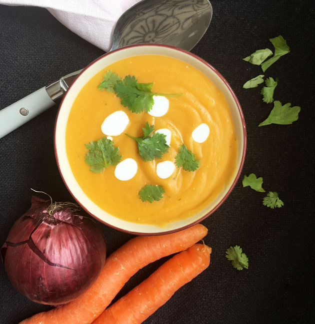 Bataatti-linssikeitto pyöristyy kookosmaidolla