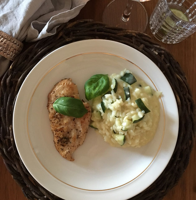 Kesäkurpitsarisotossa yhdistyvät kolme&nbsp;huippumakua