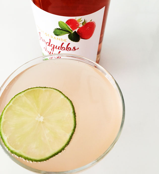 Alkoholiton mansikka-limettijuoma