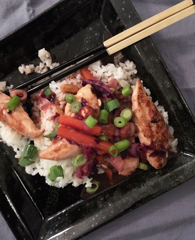 Pähkinäistä kanaa kiinalaisittain