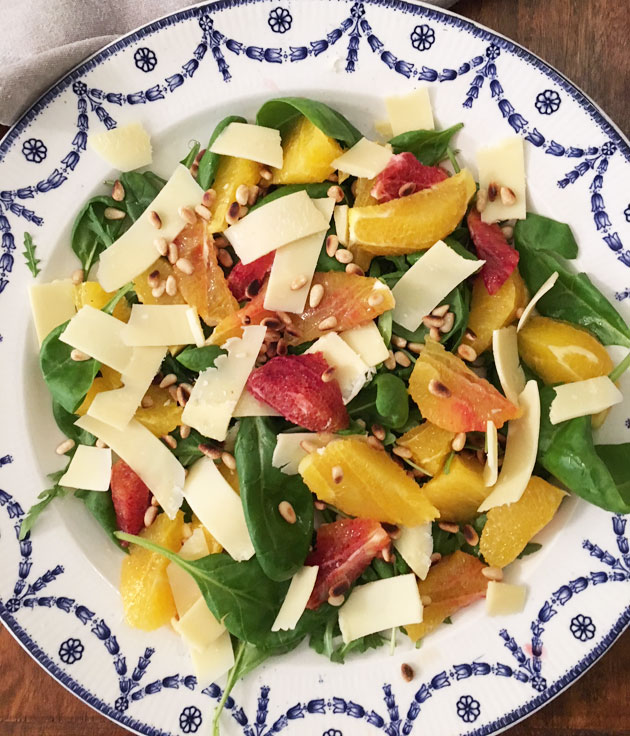 Sitrussalaatti ja Kaltbach Le Gruyere&nbsp;-juusto