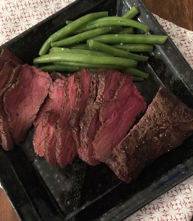 Testissä Atrian naudan&nbsp;punaviinipaisti