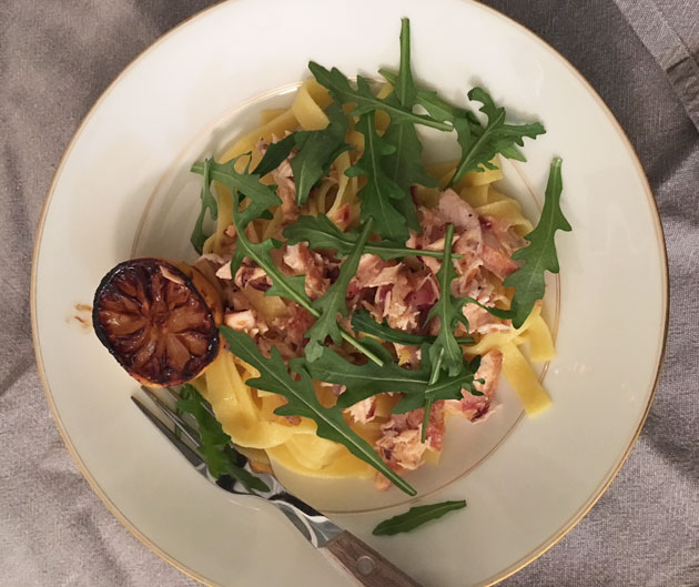 sitruunainen savulohipasta