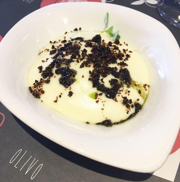 Turskaa ja purjoperunavaahtoa