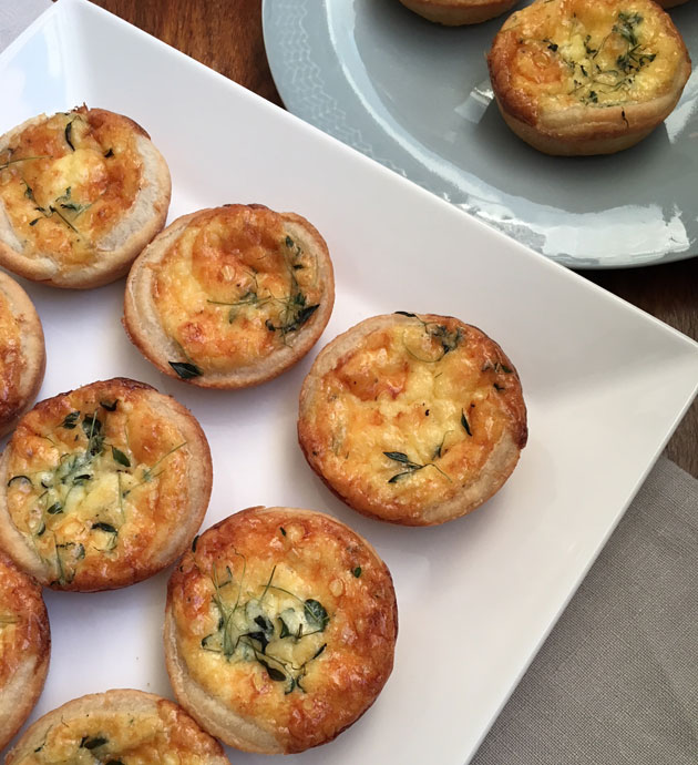 Pienet Västerbotten-juustopiiraat