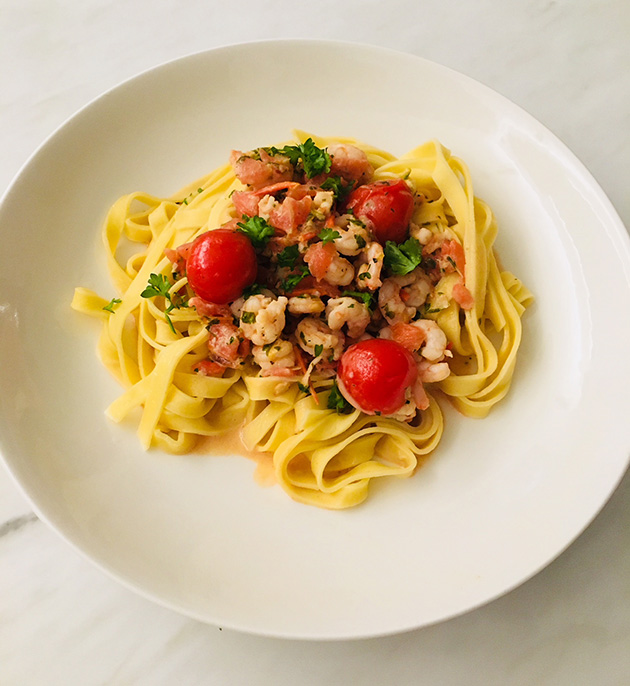 Katkarapupasta Jamien tyyliin