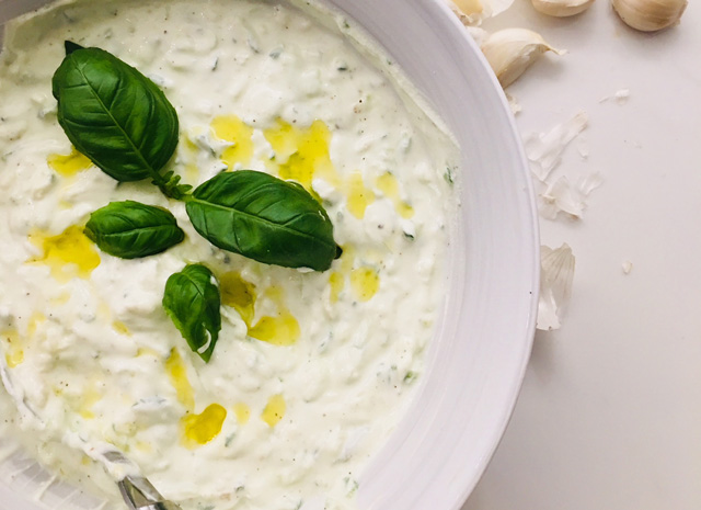 Tzatsiki saa raikkautta&nbsp;omenasta