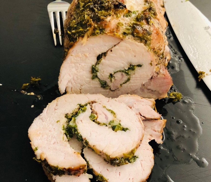 Täytetty porsaan ulkofilee sopii&nbsp;juhlaankin