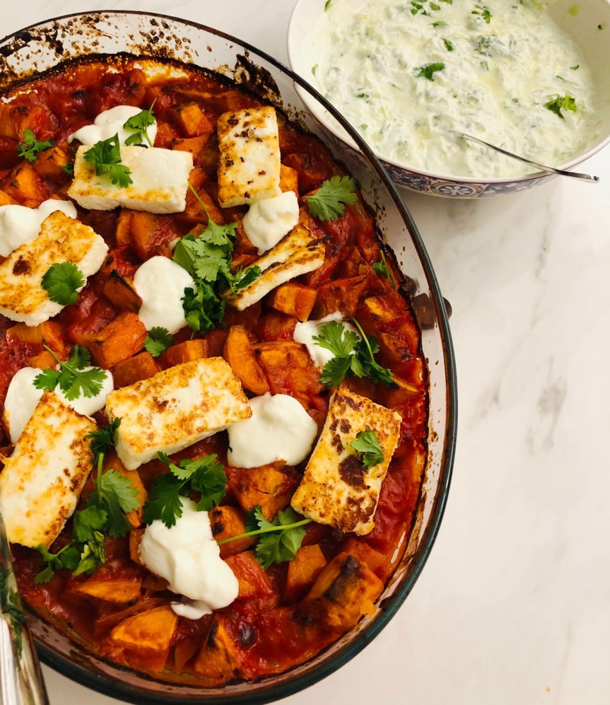 Bataattikorma ja paneer-juusto