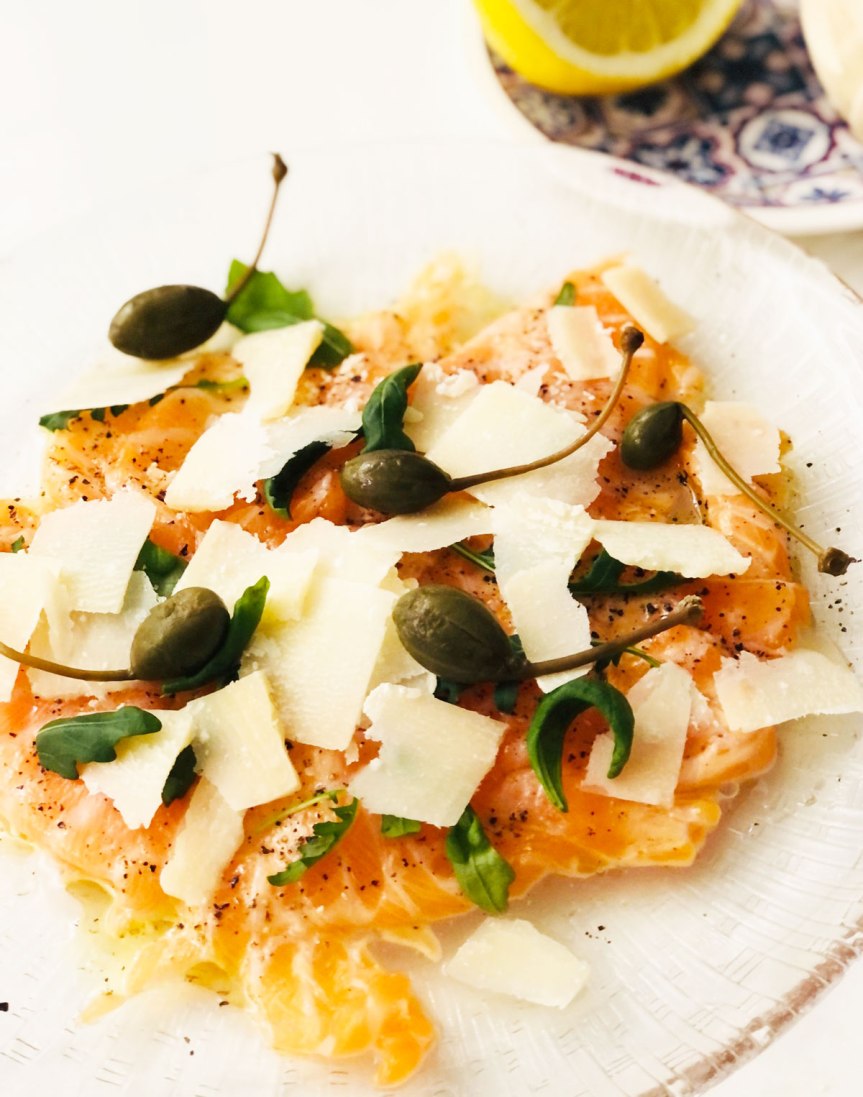 Lohicarpaccio vie kielen