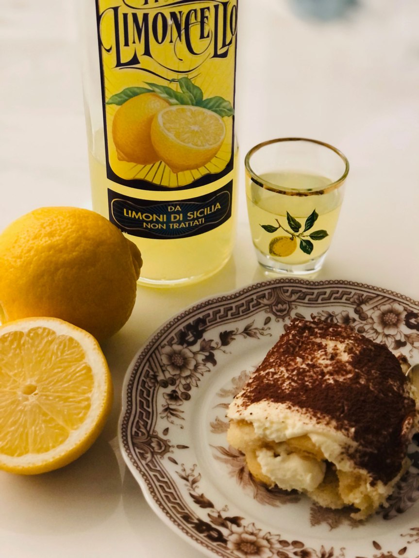 Sitruunatiramisu säväytetään limoncellolla