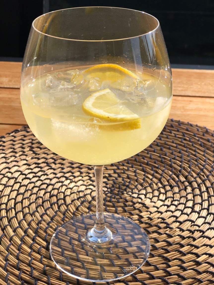 Limoncello spritz tuunattuna