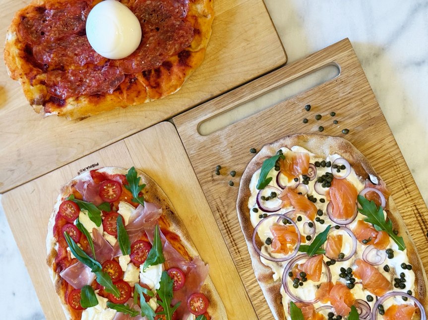 Pinsa kolmella eri&nbsp;täytteellä